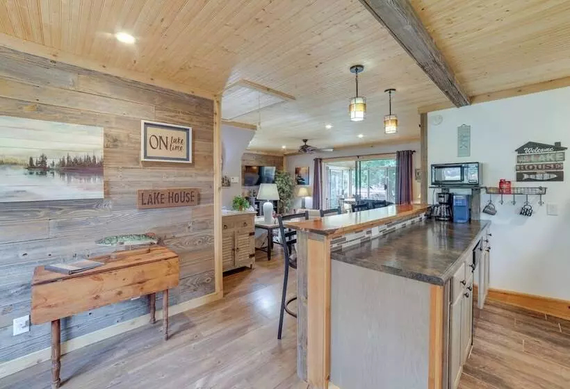 Lakefront Cottage W/ Deck Near Indiana Beach!