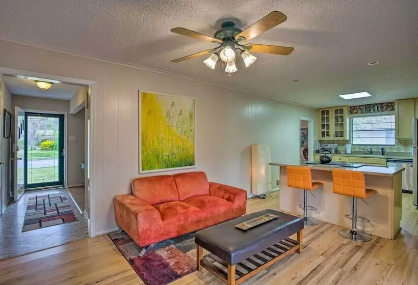 8 Mi To Lake Ray Hubbard: Creekside Garland Home