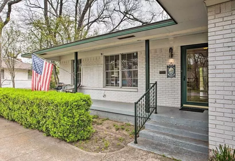 8 Mi To Lake Ray Hubbard: Creekside Garland Home