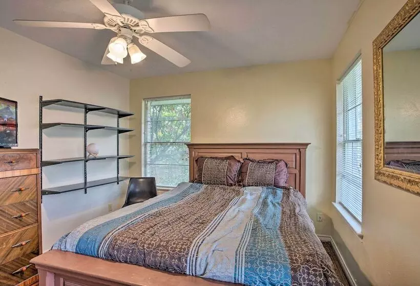 8 Mi To Lake Ray Hubbard: Creekside Garland Home