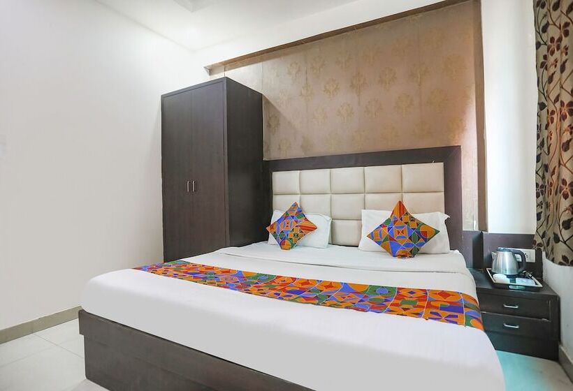 Fabhotel Heritage Villa