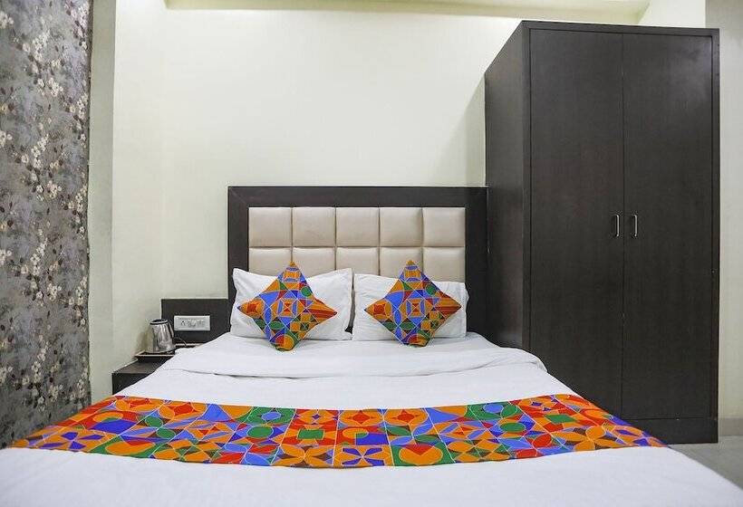 Fabhotel Heritage Villa