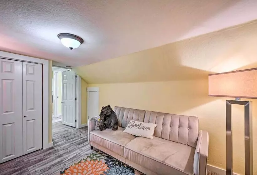 Family Friendly Kirkland Home ~ 1 Mi To Downtown