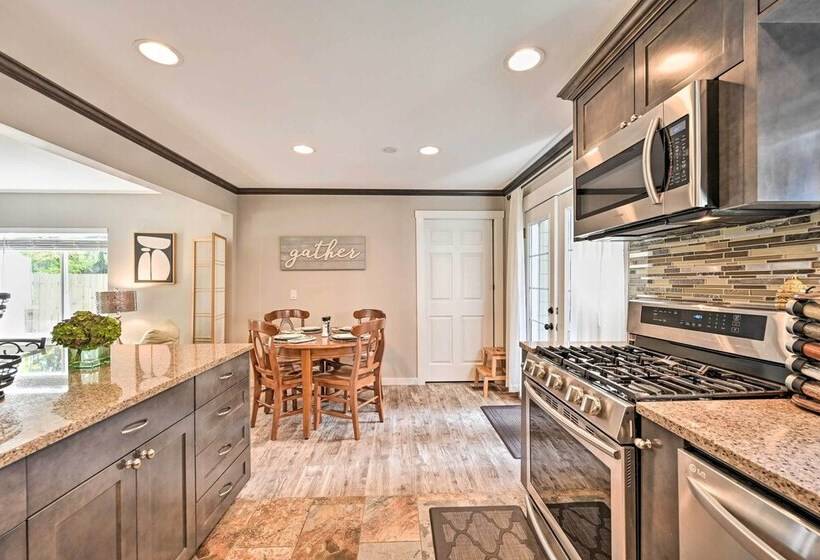 Family Friendly Kirkland Home ~ 1 Mi To Downtown