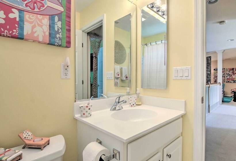 Golf & Beach Home W/ Bikes In Selbyville!