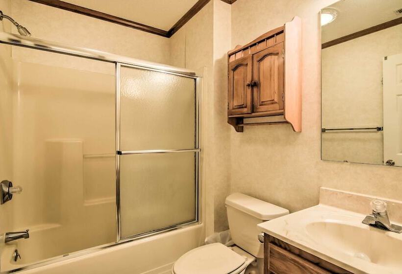 Golf Getaway W/ Pool Access 2 Mi To Bethany Beach!