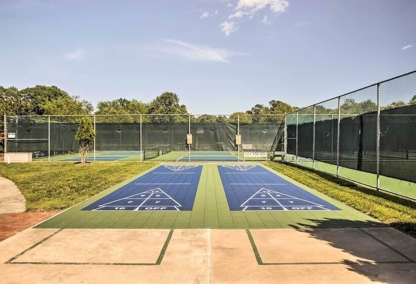 Golf Getaway W/ Pool Access 2 Mi To Bethany Beach!