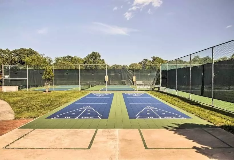 Golf Getaway W/ Pool Access 2 Mi To Bethany Beach!