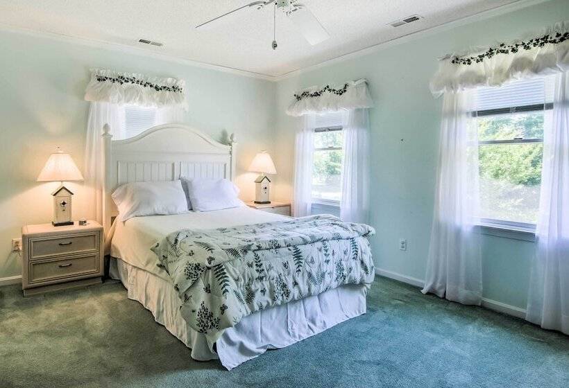 Golf Getaway W/ Pool Access 2 Mi To Bethany Beach!