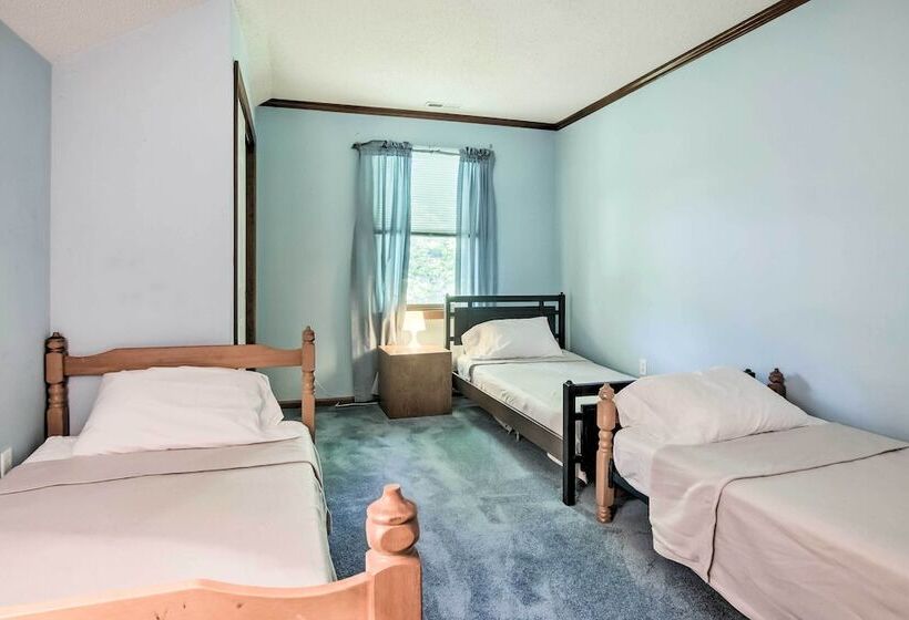 Golf Getaway W/ Pool Access 2 Mi To Bethany Beach!