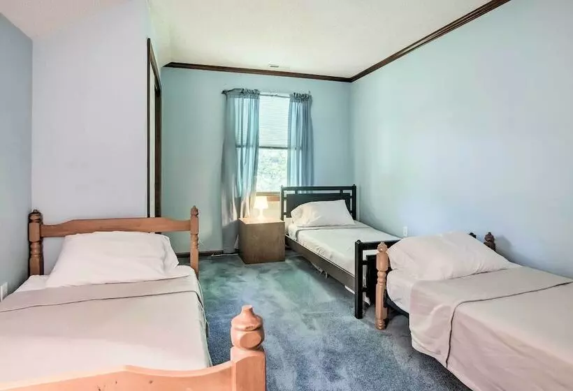Golf Getaway W/ Pool Access 2 Mi To Bethany Beach!