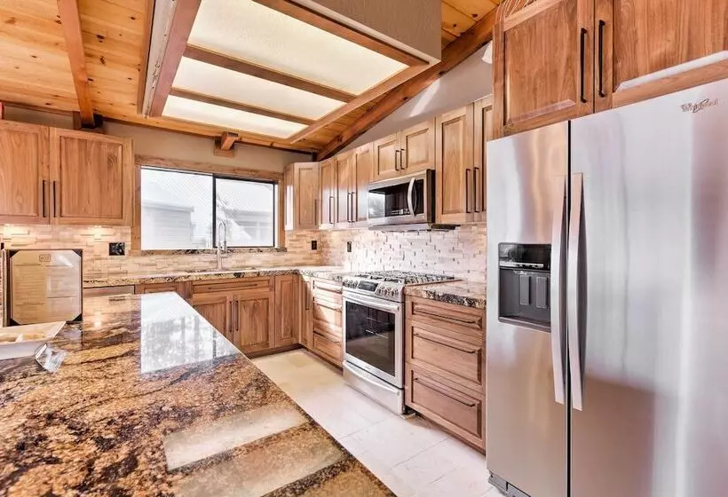 Pet Friendly Truckee Home W/ Panoramic Lake Views!