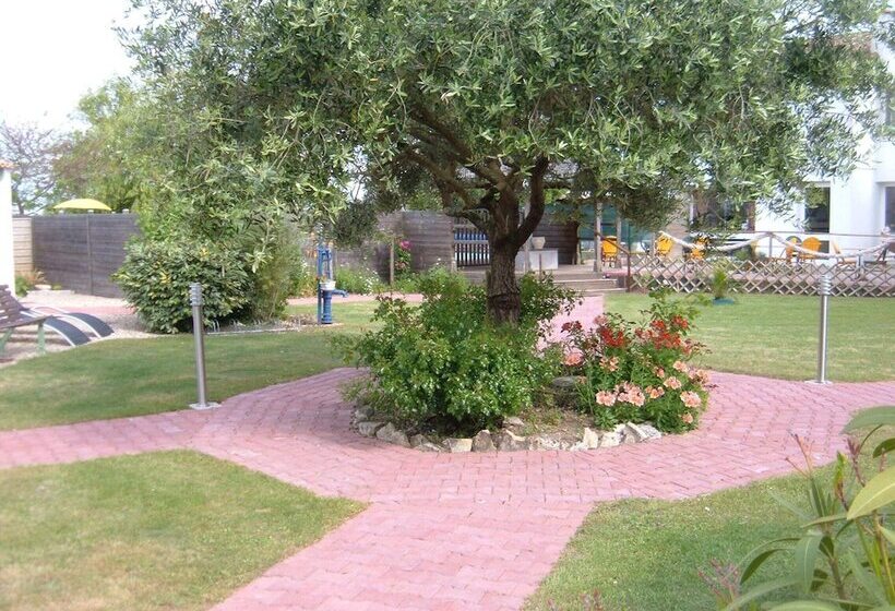 Hotel Logis Hôtel Le Parasol