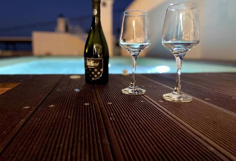 Kalathos Square Luxury Suites