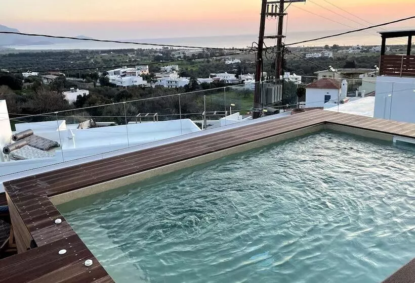 Kalathos Square Luxury Suites