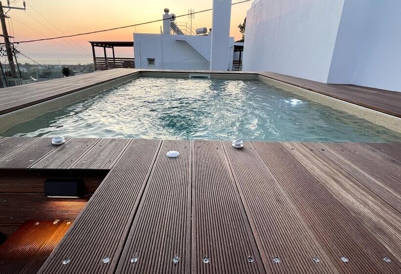 Kalathos Square Luxury Suites