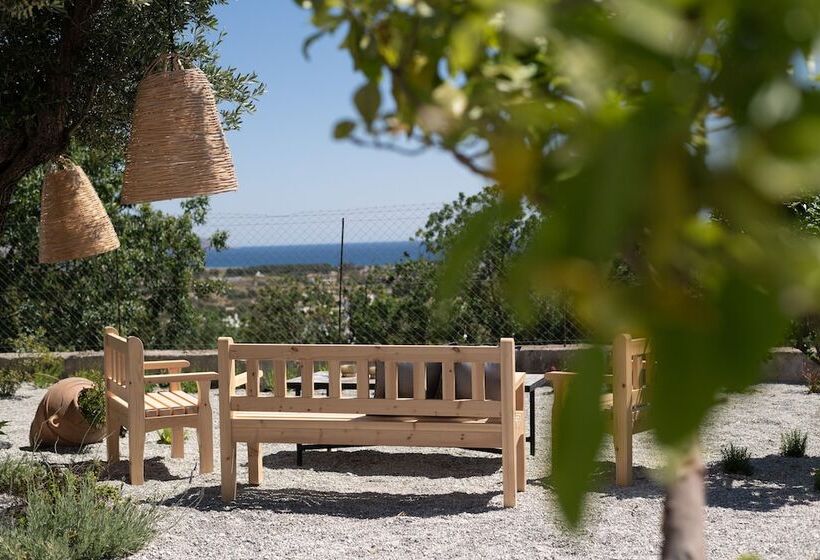 Kalathos Square Luxury Suites