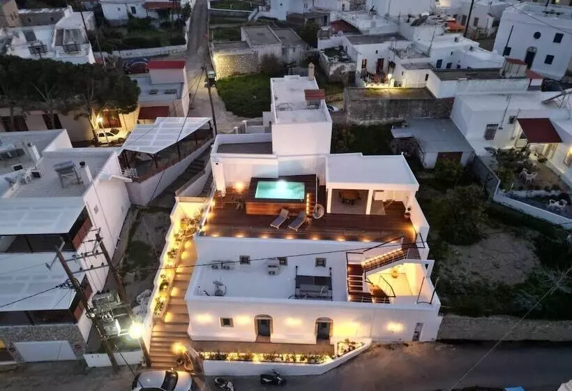 Kalathos Square Luxury Suites