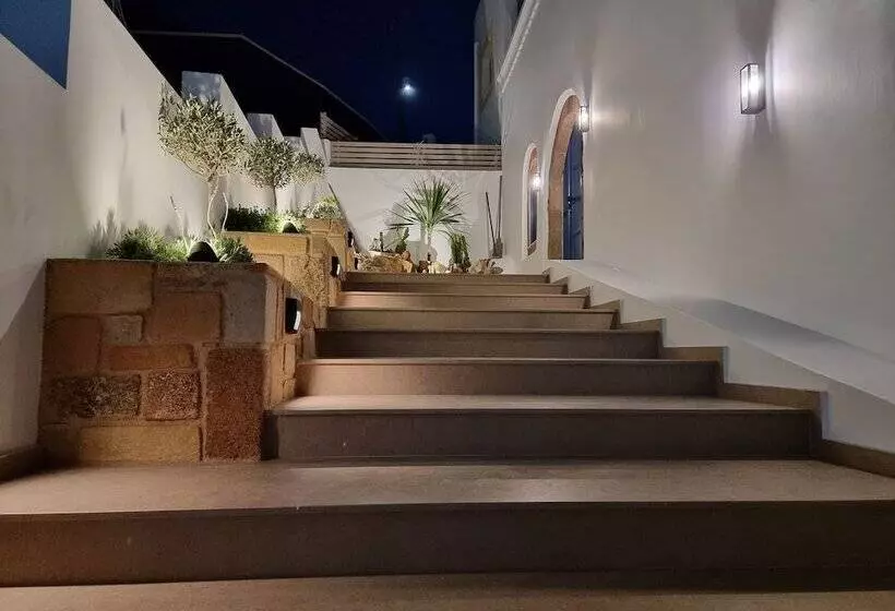 Kalathos Square Luxury Suites