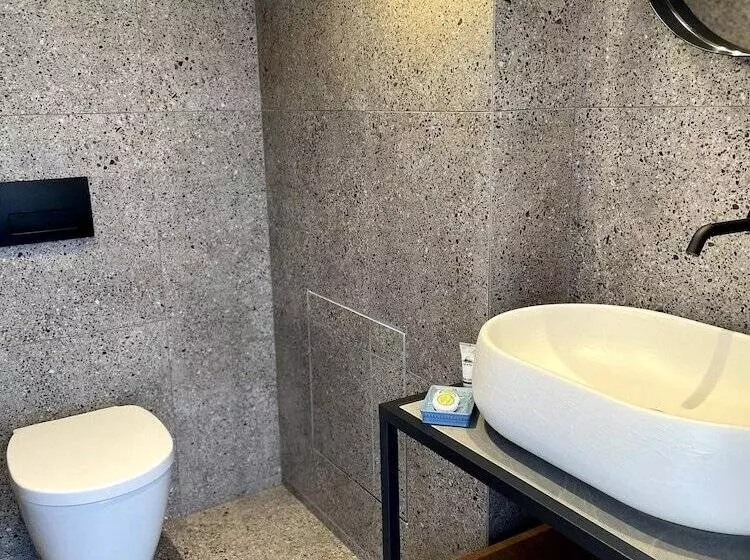 Kalathos Square Luxury Suites