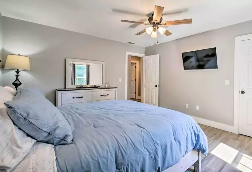 Kimberling City Getaway: Fish & Boat Nearby!