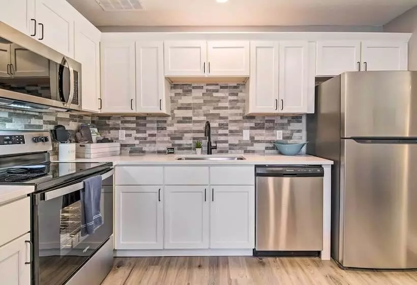 Kimberling City Getaway: Fish & Boat Nearby!