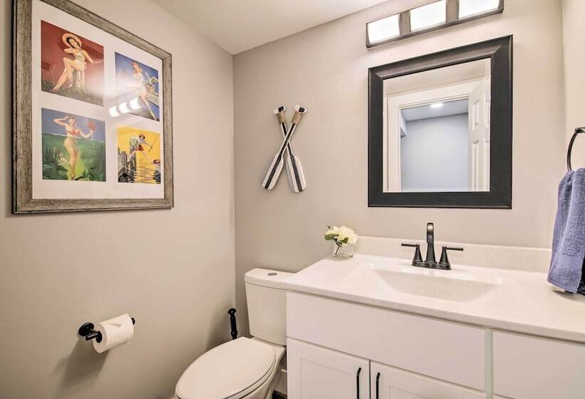 Kimberling City Getaway: Fish & Boat Nearby!