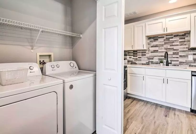 Kimberling City Getaway: Fish & Boat Nearby!