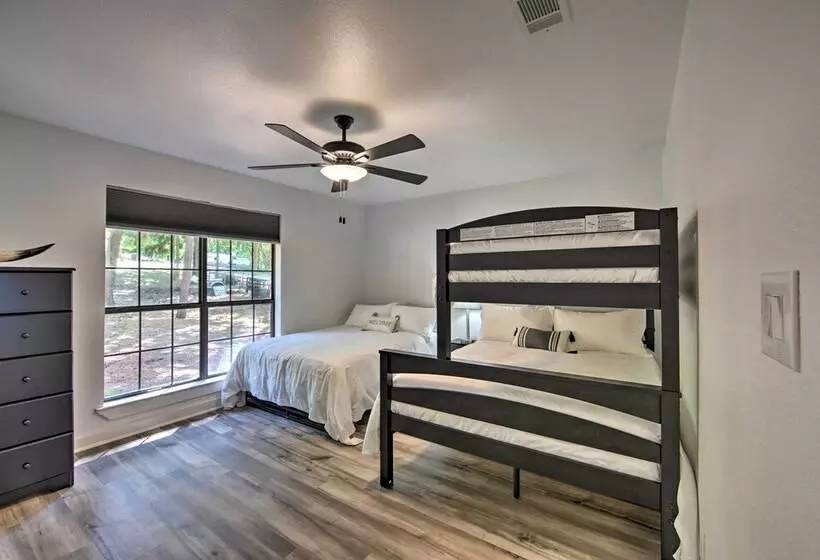 Luxe Lakehouse W/ Sunset Views On Lake Palestine!