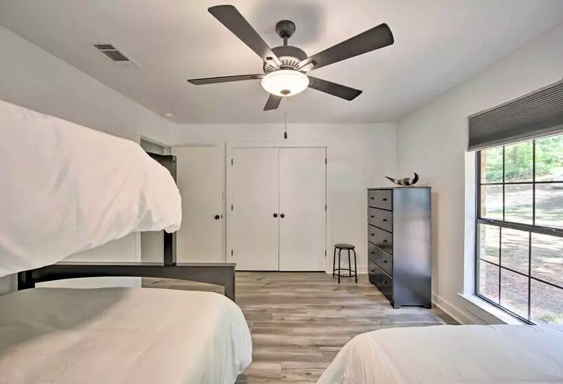 Luxe Lakehouse W/ Sunset Views On Lake Palestine!