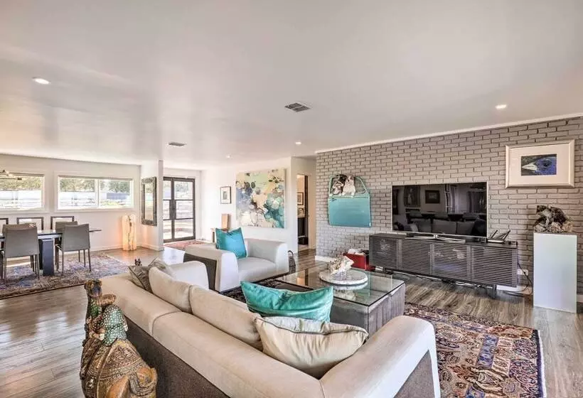 Luxe Mid Century Austin Home W/ Canyon Views