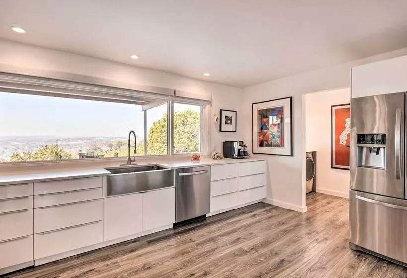 Luxe Mid Century Austin Home W/ Canyon Views