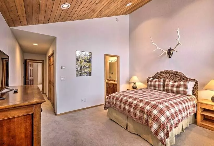 Luxe Vail Valley Retreat W/ Hot Tub!
