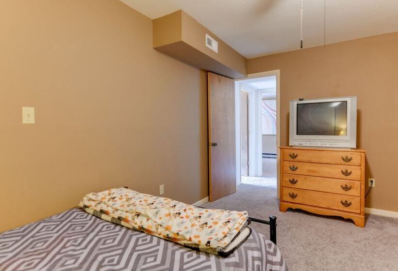 Mountain View Maggie Valley House W/ Spacious Deck