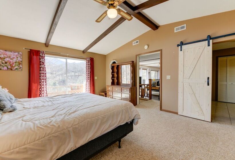 Mountain View Maggie Valley House W/ Spacious Deck