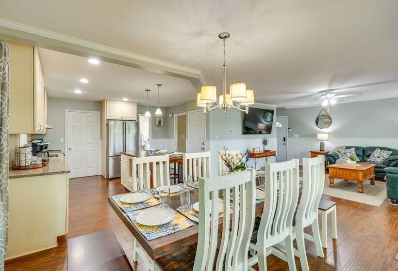 North Carolina Retreat Deck, Grills & Lake Views