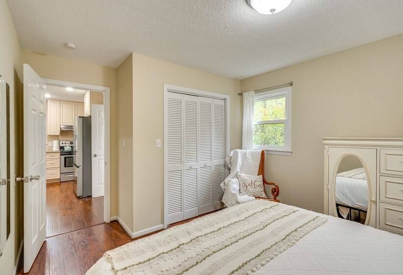 North Carolina Retreat Deck, Grills & Lake Views