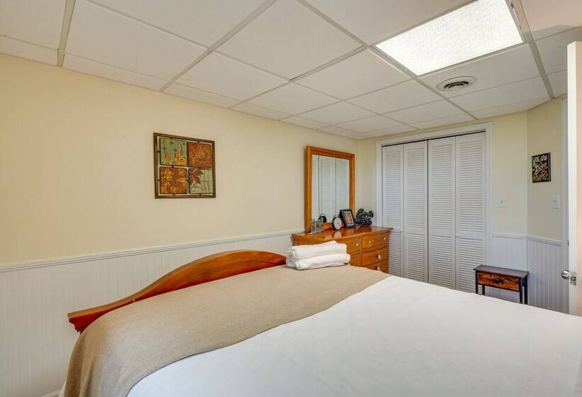 North Carolina Retreat Deck, Grills & Lake Views