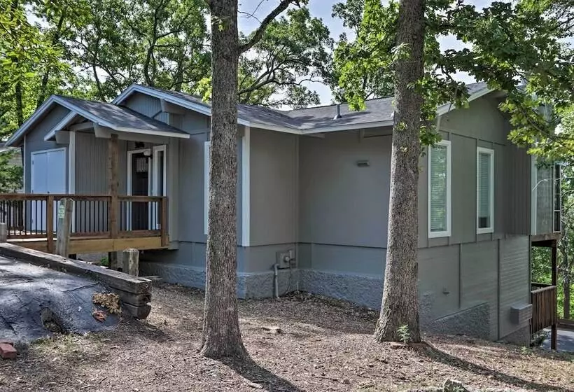 Screened Porch, Resort Perks: Osage Beach Cabin!