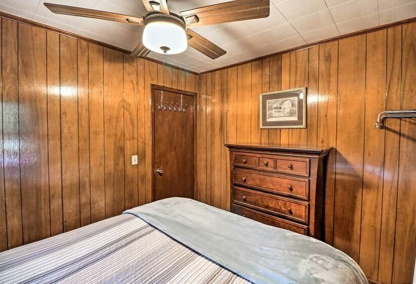 Pet Friendly Cabin With Designated Boat Slip!