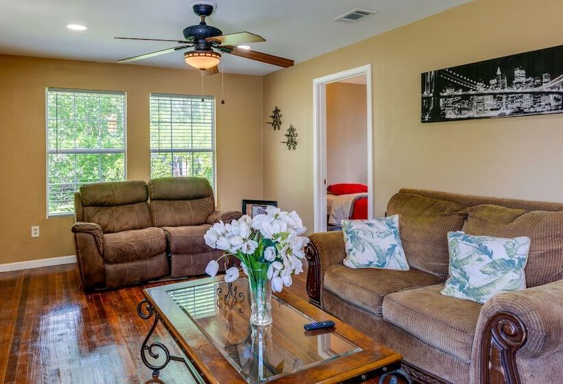 Pet Friendly Victoria Home Kayak, Fish & Golf!