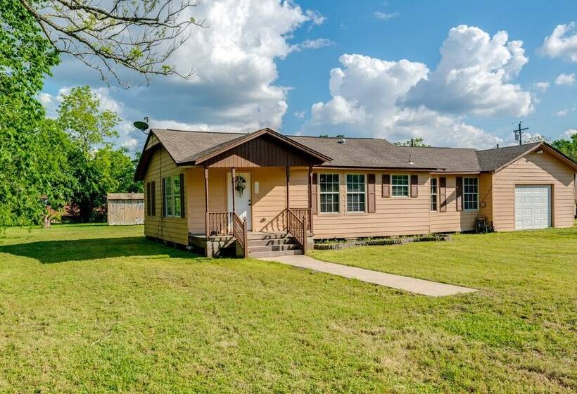 Pet Friendly Victoria Home Kayak, Fish & Golf!