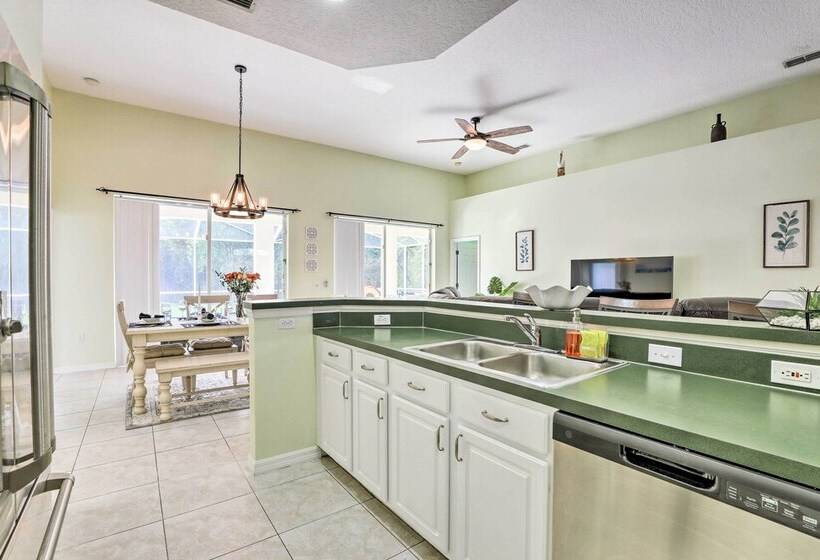 Home W/ Game Room + Lanai: 9 Mi To Disney!