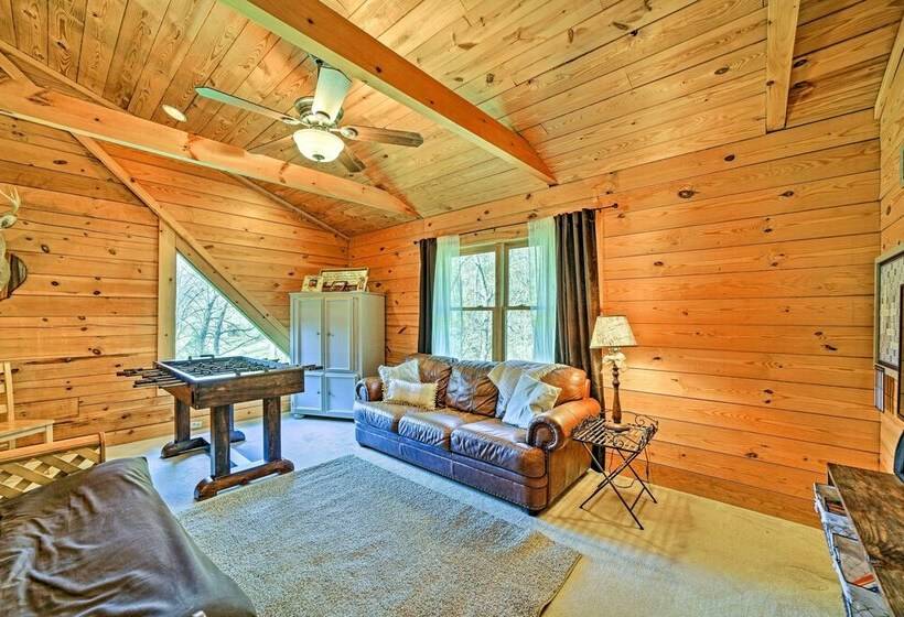 Creekside Bryson City Cabin W/ Private Hot Tub