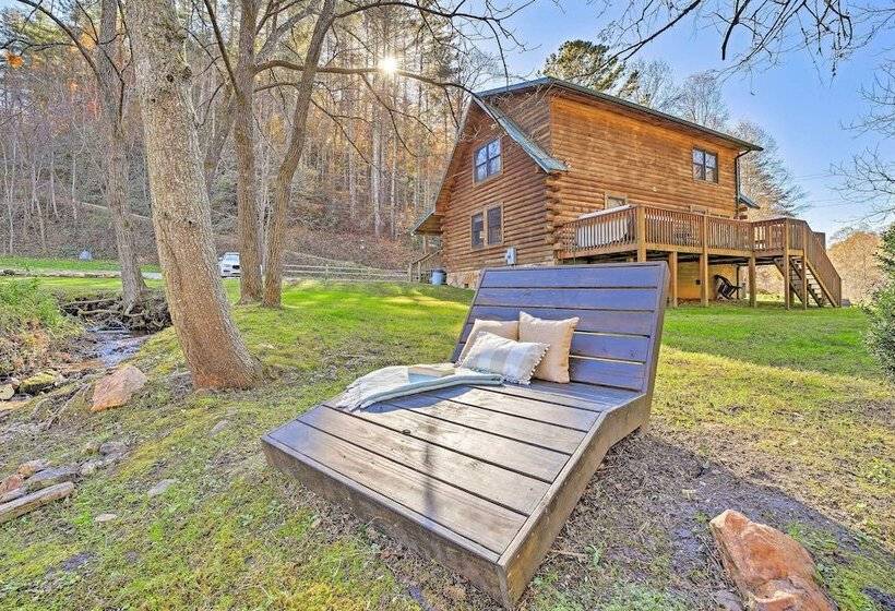 Creekside Bryson City Cabin W/ Private Hot Tub