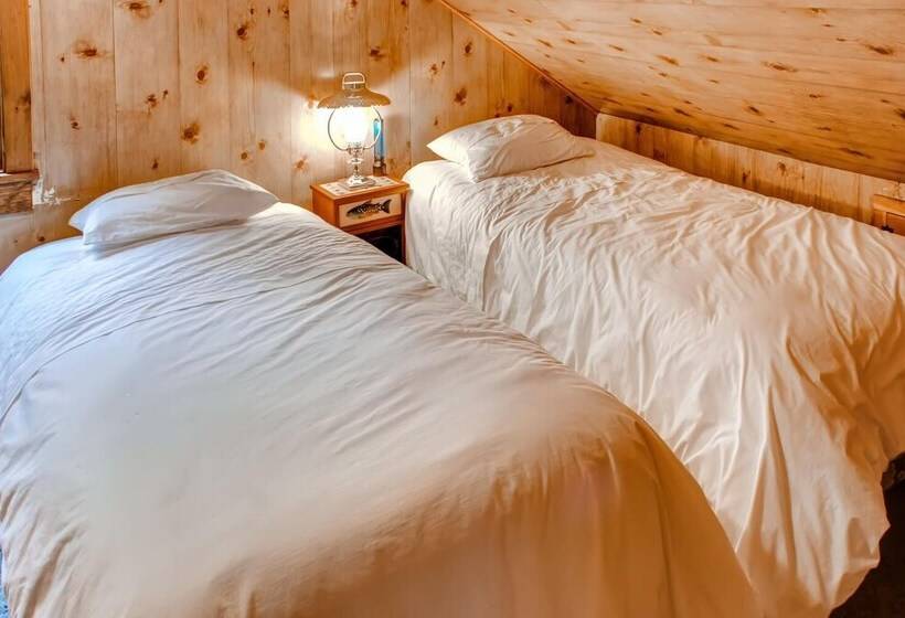 Hike, Fish & Boat: Waterfront Home In Brainerd!