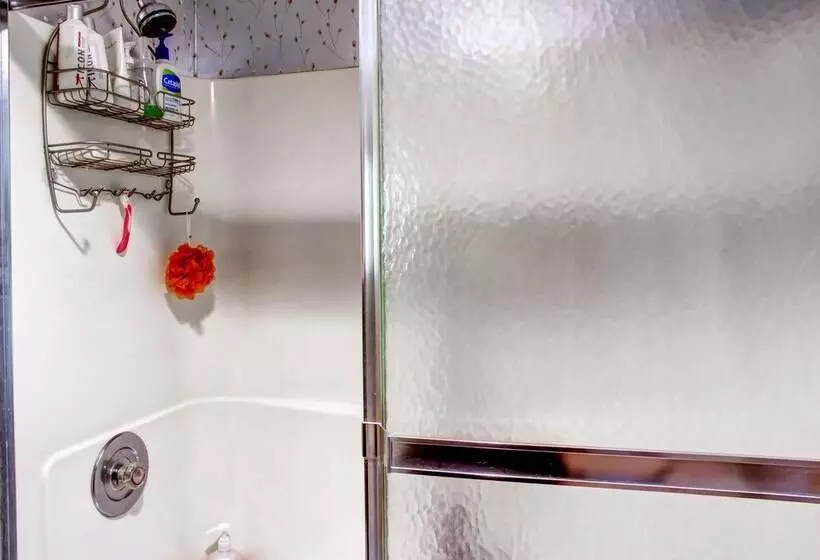 Hike, Fish & Boat: Waterfront Home In Brainerd!