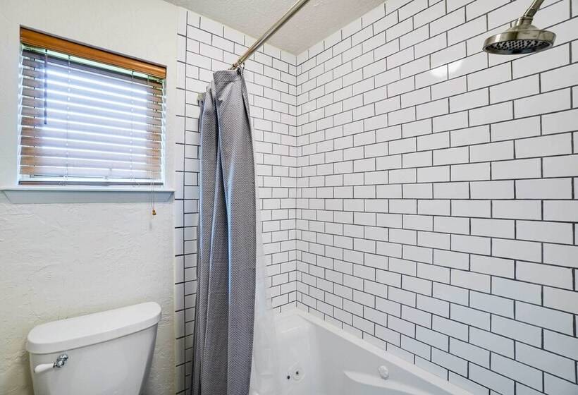 Spacious Country Home Near Ft Sill & Medicine Park