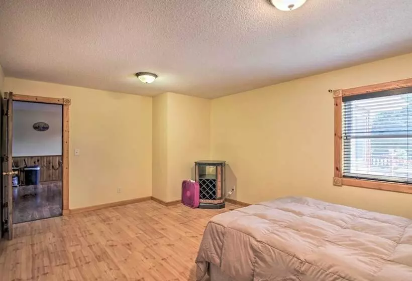 Spacious Frazee Home W/ Direct Lake Access!