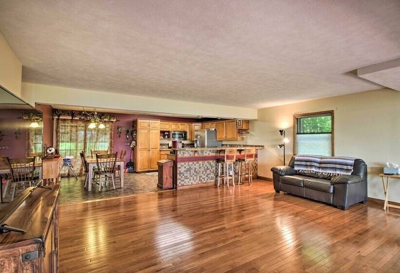 Spacious Frazee Home W/ Direct Lake Access!
